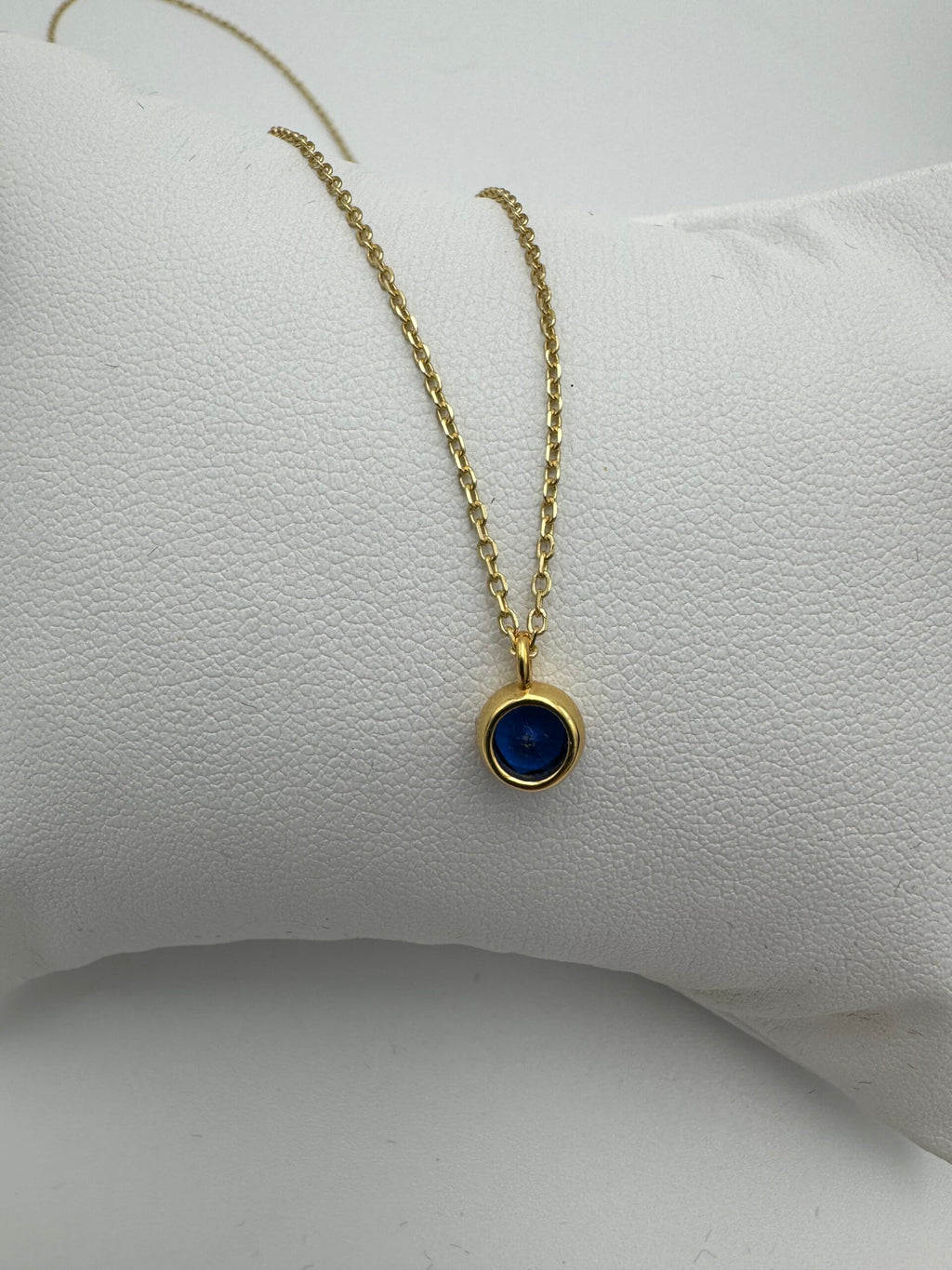 MK Smykke - Halskæde med yndig blå vedhæng